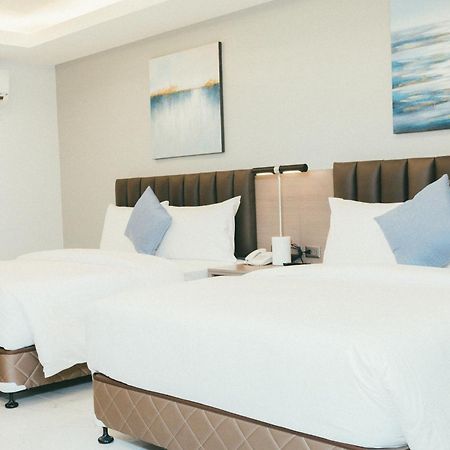 סבו Ns Royal Hotel מראה חיצוני תמונה
