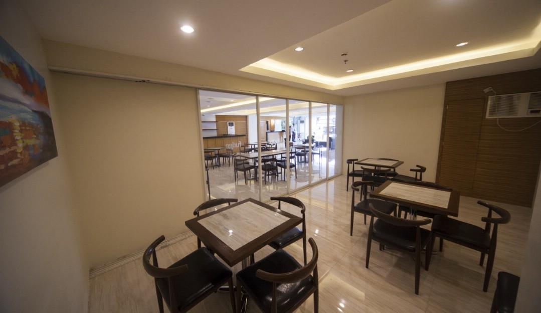 סבו Ns Royal Hotel מראה חיצוני תמונה